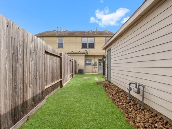 9735 Coyote Creek Drive, Houston TX 77095