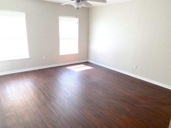 2414 Woven Wood Lane, Richmond TX 77406