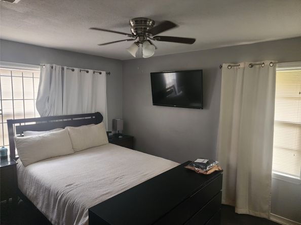 510 Edgebrook Drive, Houston TX 77034