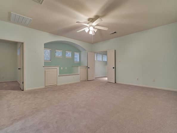 10 Longsford Circle, The Woodlands TX 77382