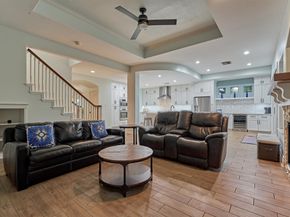 10 Longsford Circle, The Woodlands TX 77382