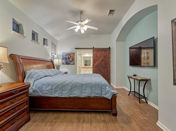 10 Longsford Circle, The Woodlands TX 77382