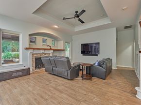 10 Longsford Circle, The Woodlands TX 77382