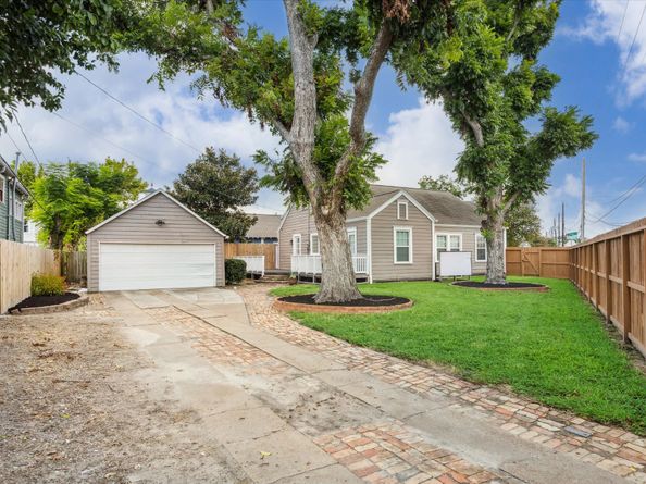 1120 Dunbar Street, Houston TX 77009