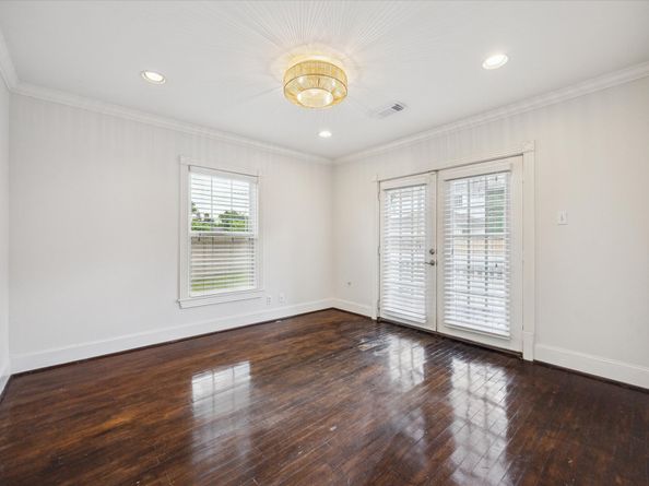 1120 Dunbar Street, Houston TX 77009