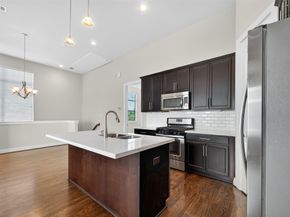 72 N Hutcheson Street, Houston TX 77003