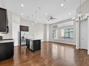 72 N Hutcheson Street, Houston TX 77003