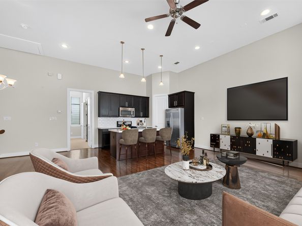 72 N Hutcheson Street, Houston TX 77003