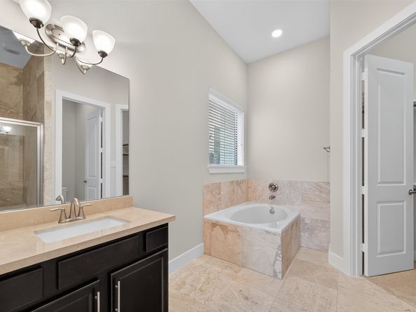 72 N Hutcheson Street, Houston TX 77003