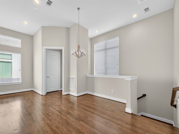 72 N Hutcheson Street, Houston TX 77003