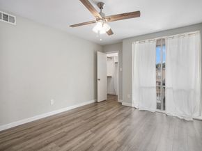 4633 Wild Indigo Street 536, Houston TX 77027