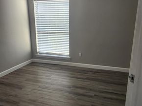 2818 S Bartell Drive 35, Houston TX 77054