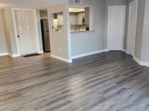2818 S Bartell Drive 35, Houston TX 77054