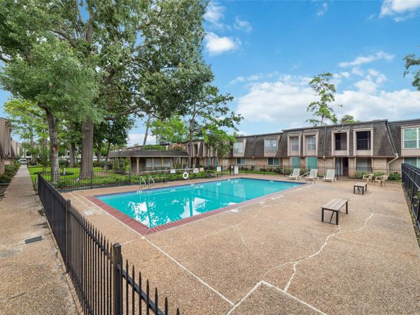 12633 Memorial Drive 51, Houston TX 77024