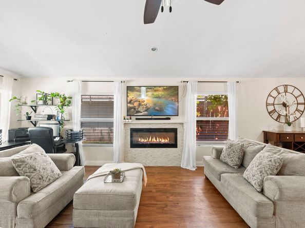 14006 Blue Falls Dr, Sugar Land TX 77498