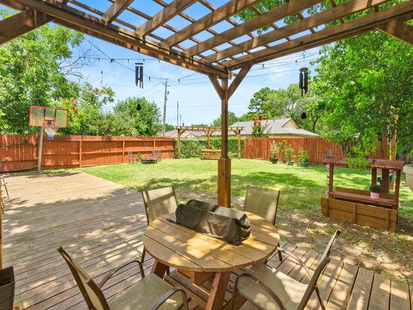 14006 Blue Falls Dr, Sugar Land TX 77498
