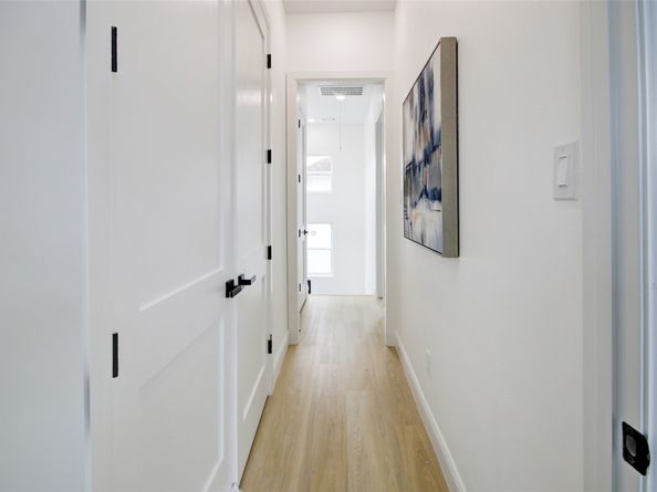 1214 W 24th Street D, Houston TX 77008