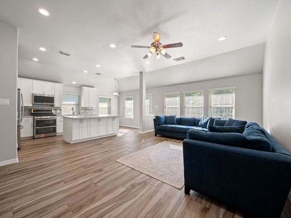 146 S Star Ridge Circle, The Woodlands TX 77382