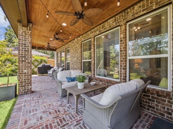 1515 Thornton Road, Houston TX 77018