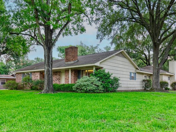 7043 Carvel Lane, Houston TX 77074