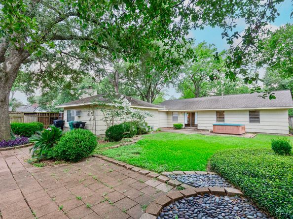 7043 Carvel Lane, Houston TX 77074