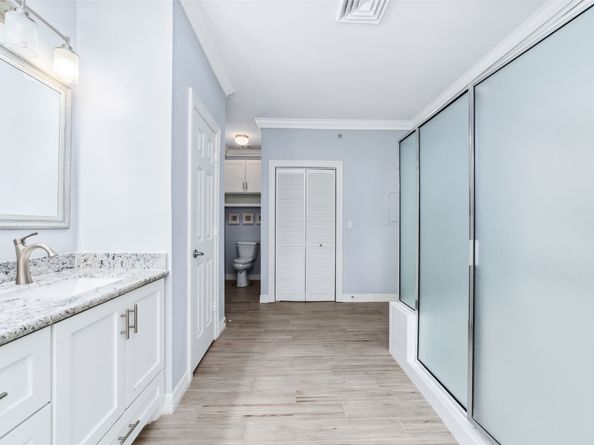 2815 Kings Crossing Drive 106, Houston TX 77345