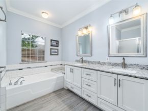 2815 Kings Crossing Drive 106, Houston TX 77345