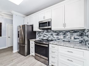 2815 Kings Crossing Drive 106, Houston TX 77345