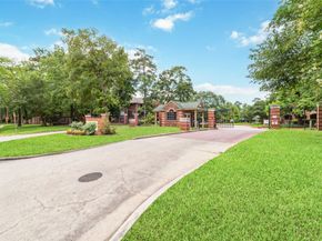 2815 Kings Crossing Drive 106, Houston TX 77345