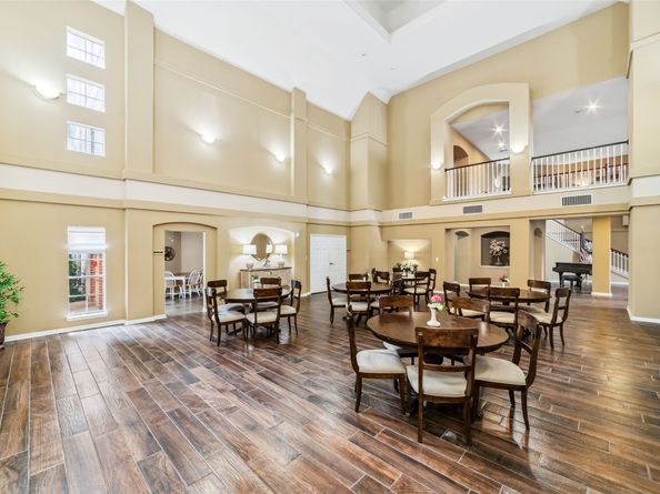 2815 Kings Crossing Drive 106, Houston TX 77345