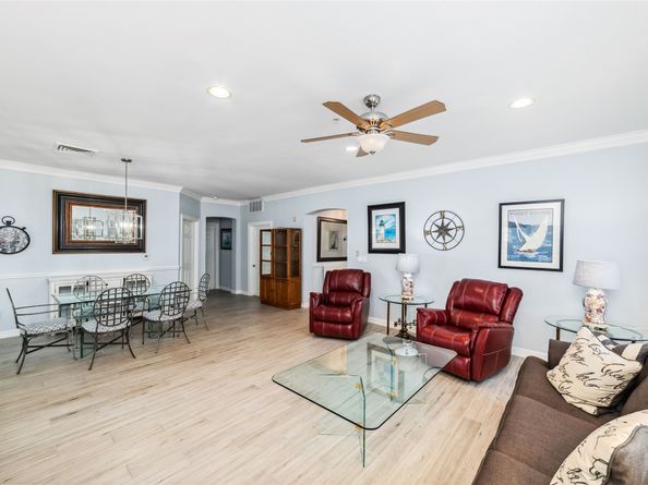 2815 Kings Crossing Drive 106, Houston TX 77345