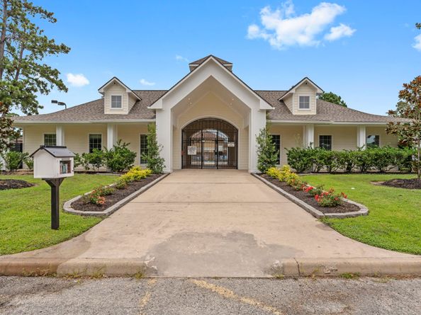 34 W Shadow Creek Villas Loop, Spring TX 77389