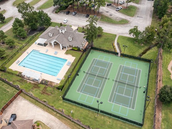 34 W Shadow Creek Villas Loop, Spring TX 77389