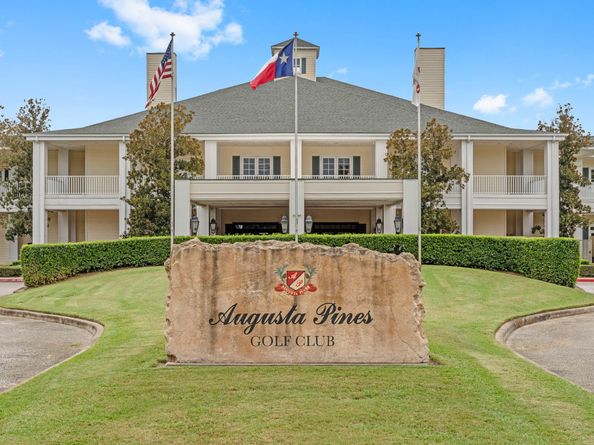 34 W Shadow Creek Villas Loop, Spring TX 77389