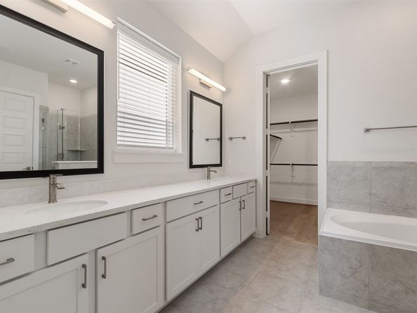 912A W 21st Street, Houston TX 77008