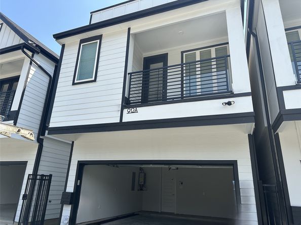 912A W 21st Street, Houston TX 77018