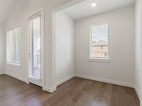 912A W 21st Street, Houston TX 77008