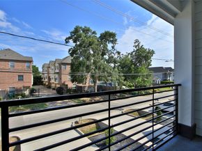 912A W 21st Street, Houston TX 77008