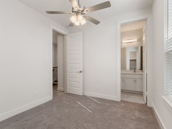 912A W 21st Street, Houston TX 77008