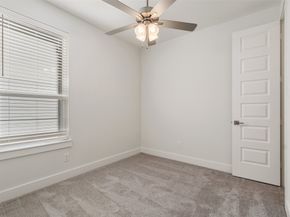 912A W 21st Street, Houston TX 77008