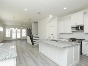 912A W 21st Street, Houston TX 77018