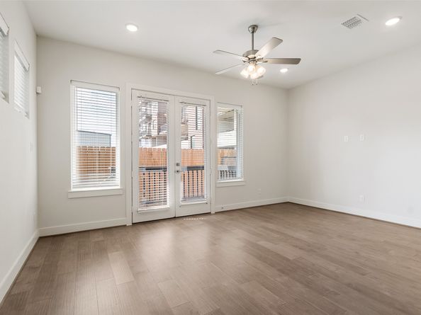 912A W 21st Street, Houston TX 77008