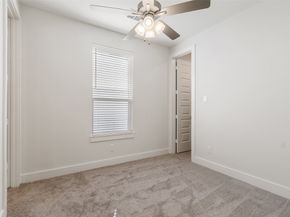 912A W 21st Street, Houston TX 77008