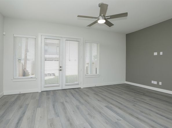 912A W 21st Street, Houston TX 77018