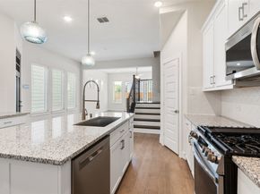 912A W 21st Street, Houston TX 77008