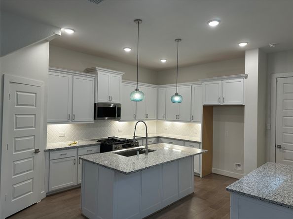 912A W 21st Street, Houston TX 77018
