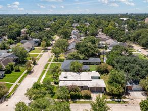 5502 Dumfries Drive, Houston TX 77096