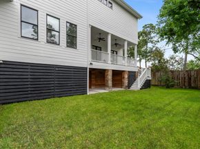 1114 Grovewood Lane, Houston TX 77008