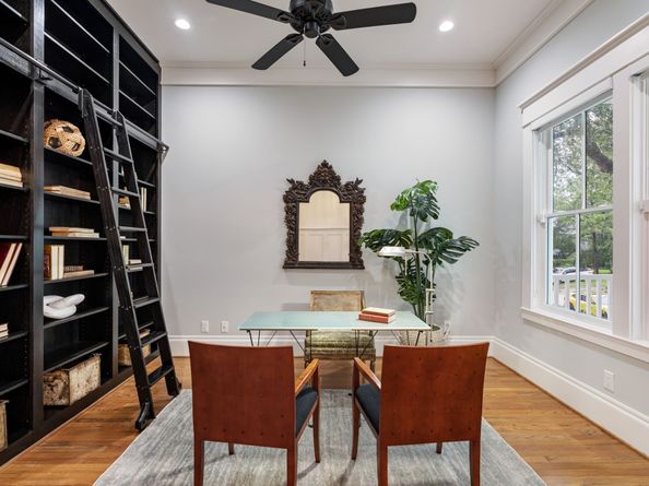 1114 Grovewood Lane, Houston TX 77008