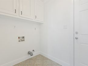 8502 DETROIT Street C, Houston TX 77017